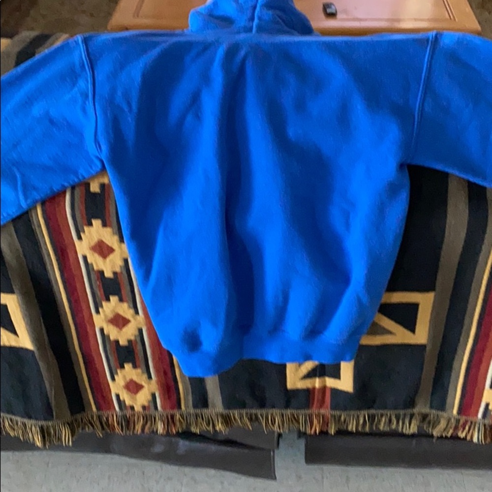 Youth medium pullover - Picture 2 of 3